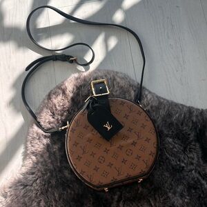 Petite Boite Chapeau Purse